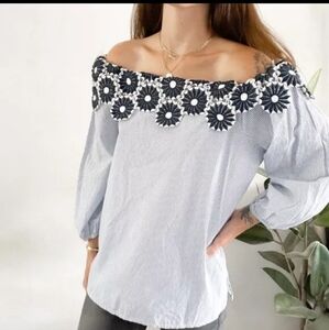 Ann Taylor loft floral off shoulder top, size M